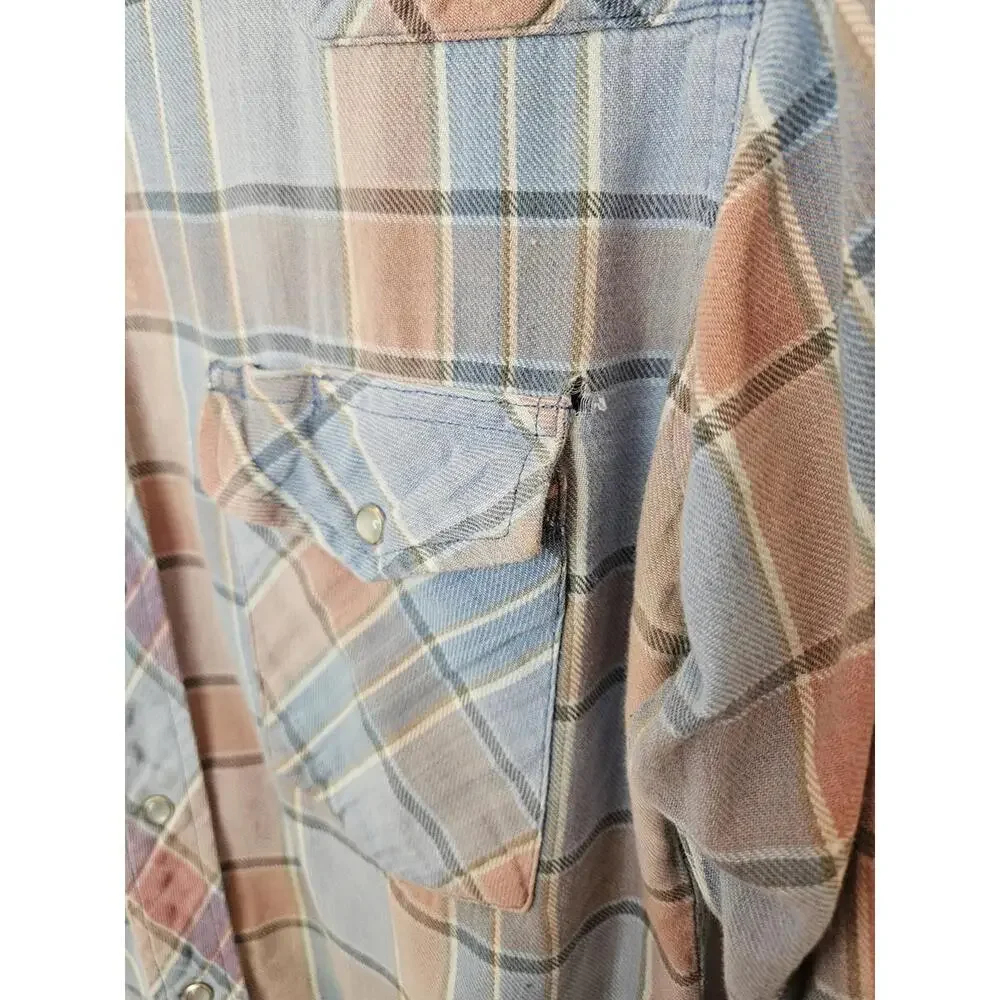 Thrashed Vintage Wrangler medium blue white & mauve snap button up shirt - Picture 3 of 8